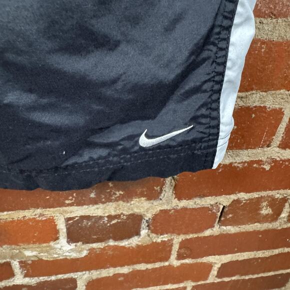 Nike Track Pants Mens XL Black White Side Stripe Lined Warm Up Athletic Swoosh - Picture 4 of 6